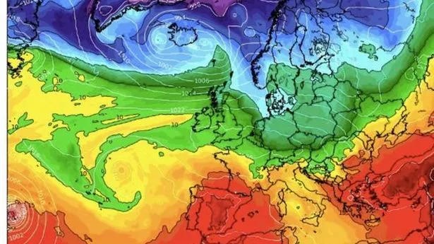 英国天气:印度夏季即将来临，地图显示加勒比海热风将给英国带来更温暖的天气